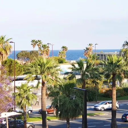 Beautiful T1 With Sea View Apartment