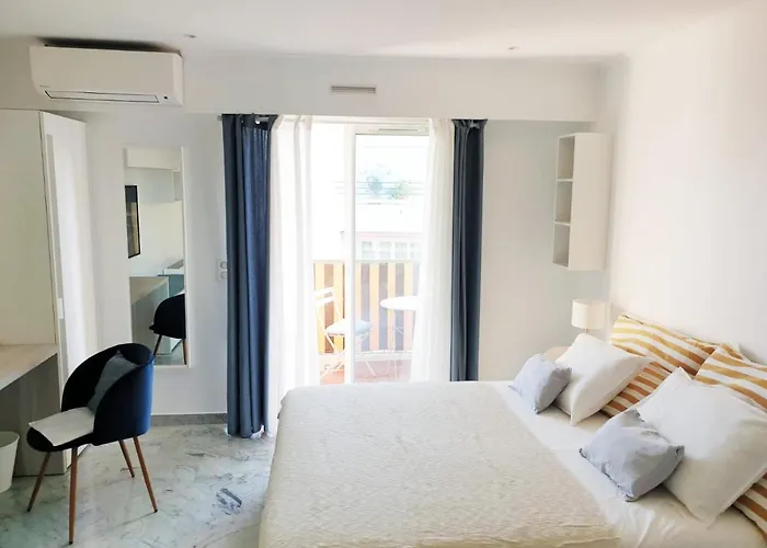 Апартаменты Beautiful T1 With Sea View Ницца